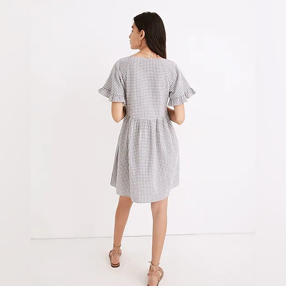 Ruffle-Sleeve Babydoll Dress in Seersucker Gingham - Picture 3 of 6